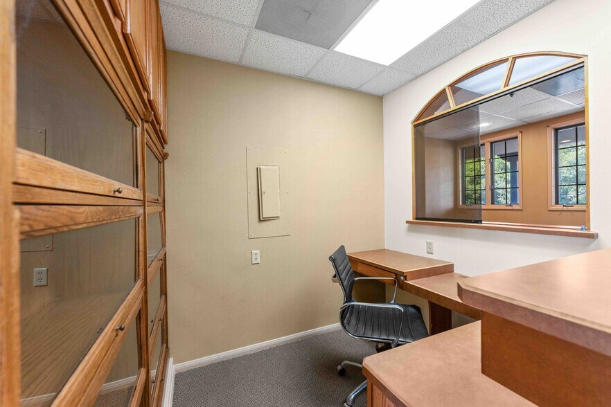 More Photos Of 504 W Pueblo St, Santa Barbara Medical For Sale