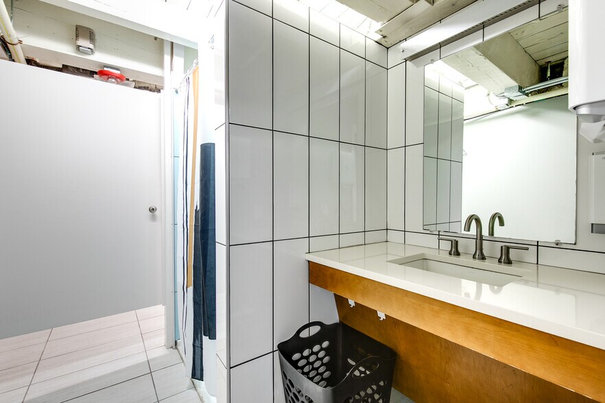 More Photos Of 13 S 13th St, Richmond Office Residential For Sale