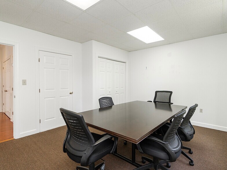 More Photos Of 3051-3057 S Church St, Burlington Office For Sale