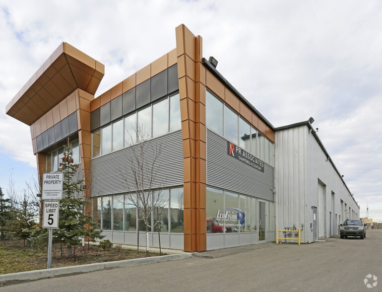 More Photos Of 2910-2940 Ellwood Dr, Edmonton Storefront Retail Office For Lease