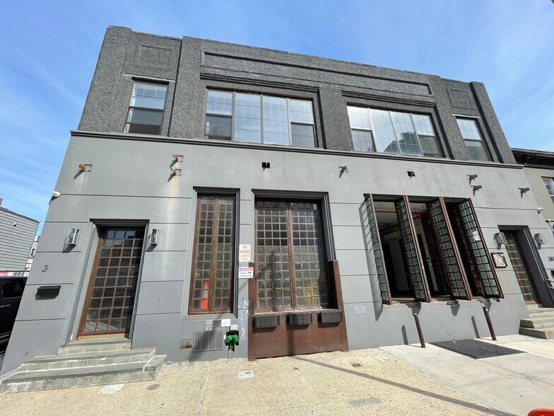 More Photos Of 36-11 33rd St, Astoria Warehouse For Lease