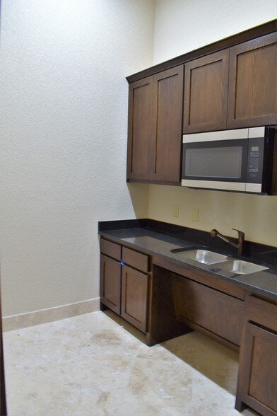 More Photos Of 5899 Preston Rd, Frisco Medical For Sale