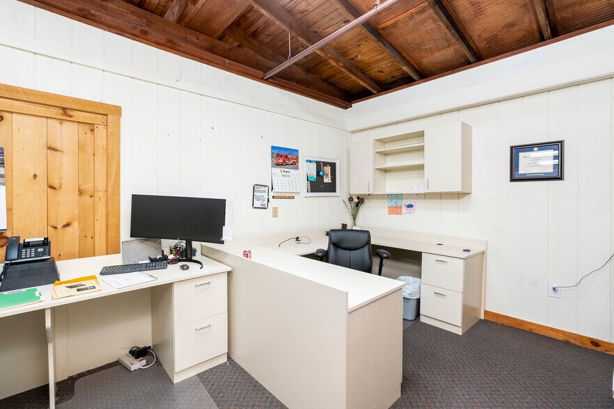 More Photos Of 50 Middlebrook Ave, Staunton Storefront For Sale