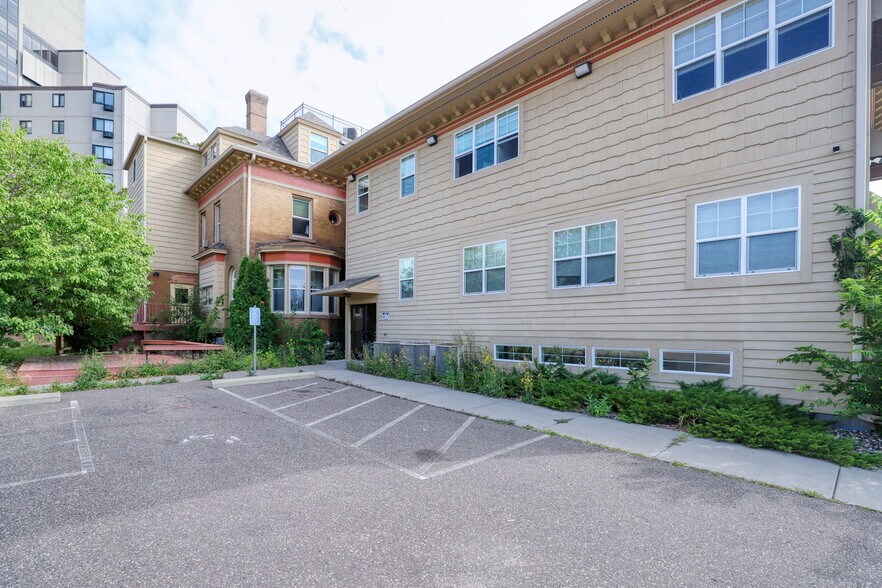 More Photos Of 2722 Park Ave, Minneapolis Office Residential For Sale