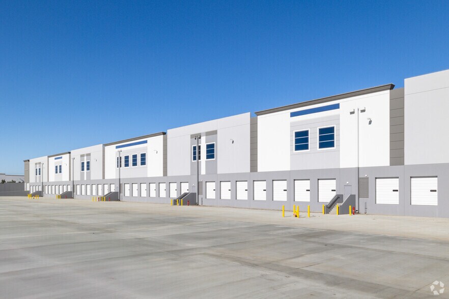 More Photos Of 4400 Patterson Ave, Perris Distribution For Sale