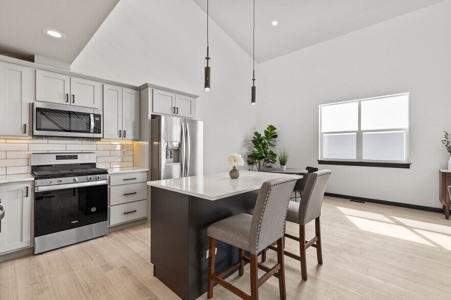 More Photos Of 2998 N 27th Ave, Bozeman Light Manufacturing For Lease