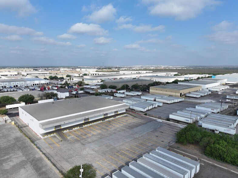 More Photos Of 13609 Archer Dr, Laredo Warehouse For Lease