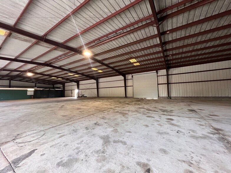 More Photos Of 17340 Parrish Grove, Dade City Industrial For Sale