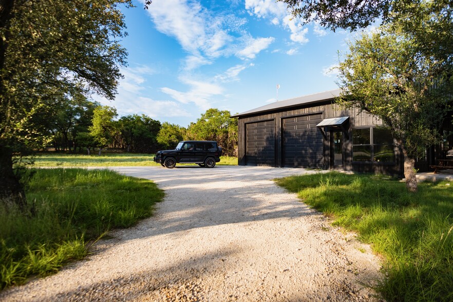 Primary Photo Of 2531 Wayside Dr, Wimberley Showroom For Lease