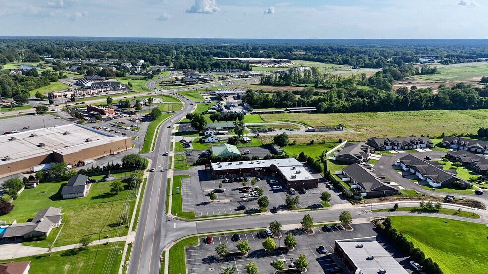 More Photos Of 3201-3211 Olivet Church Rd, Paducah Storefront For Lease