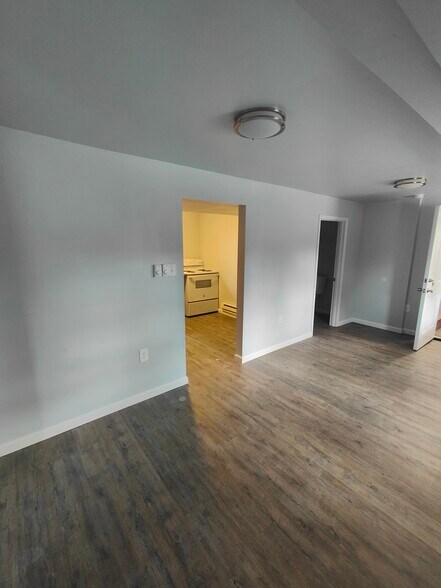 More Photos Of 1027 Cochran Mill Rd, Jefferson Hills Apartments For Sale
