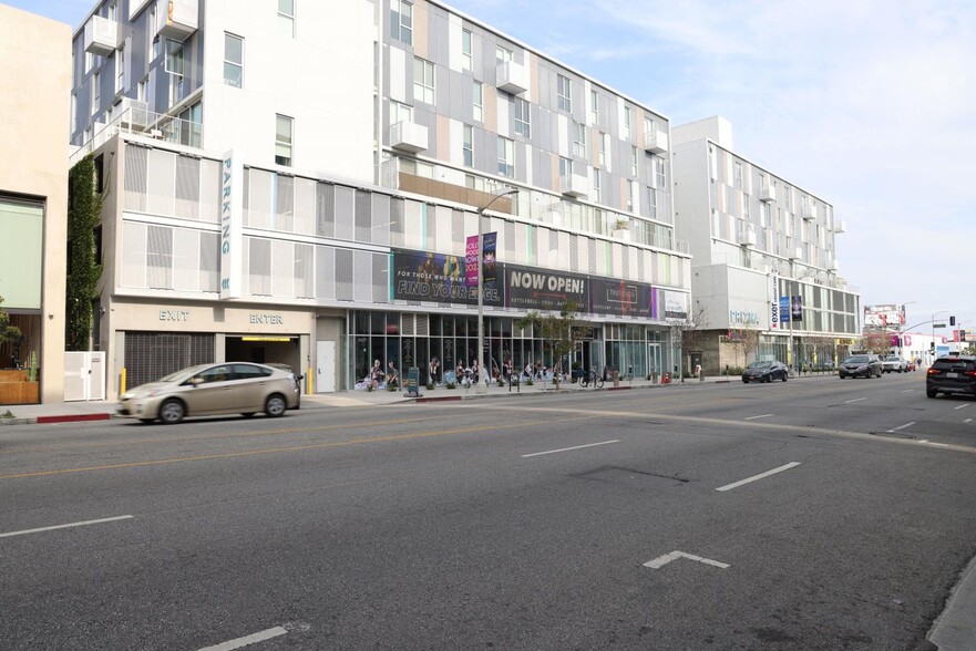 More Photos Of 900 N La Brea Ave, West Hollywood Apartments For Lease