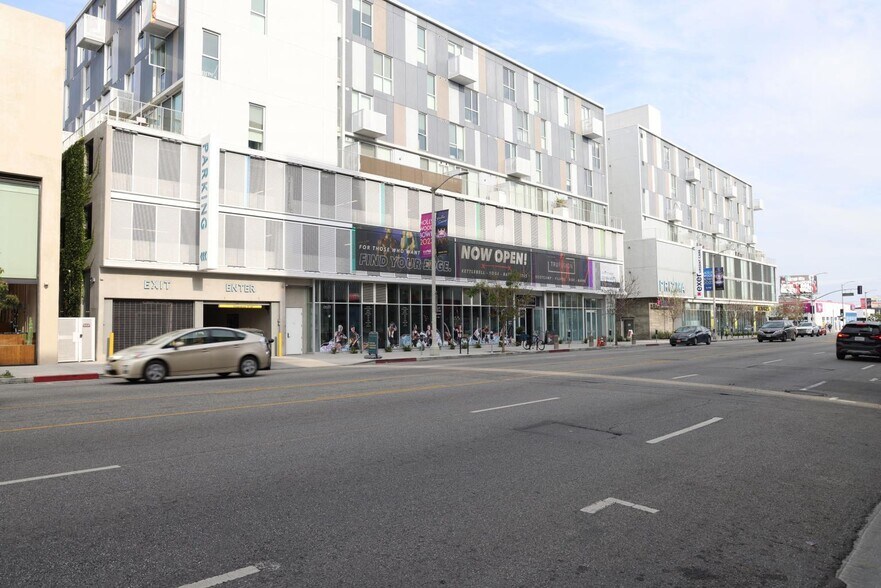 More Photos Of 900 N La Brea Ave, West Hollywood Apartments For Lease