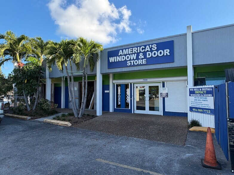 More Photos Of 5908 Johnson St, Hollywood Light Manufacturing For Sale