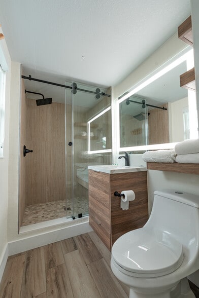 More Photos Of 2502 Tamarind Dr, Hutchinson Island Hotel For Sale