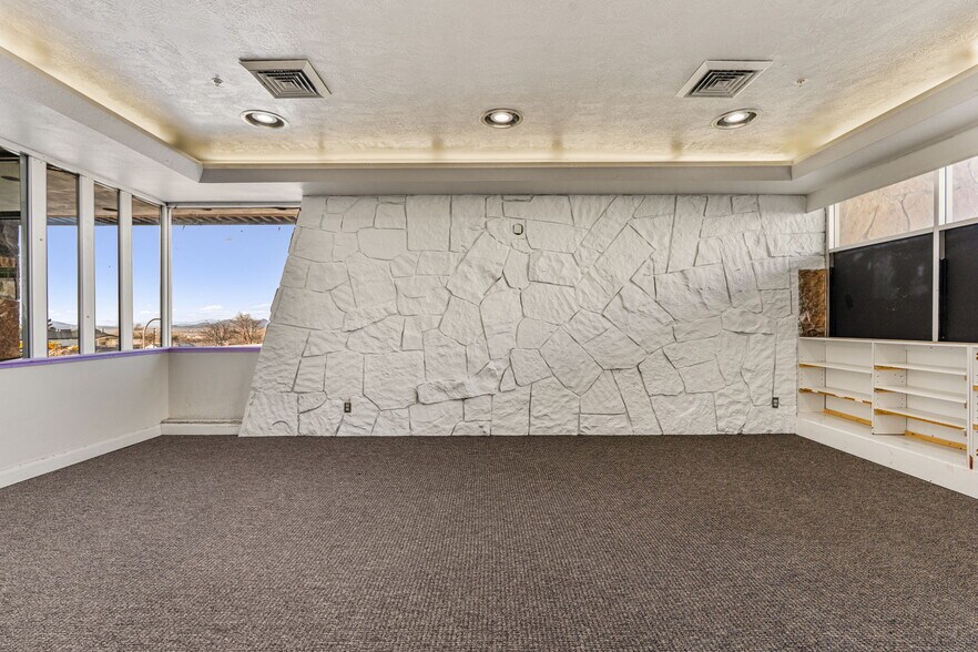 More Photos Of 120 E Altamira Dr, Cedar City Office Residential For Lease