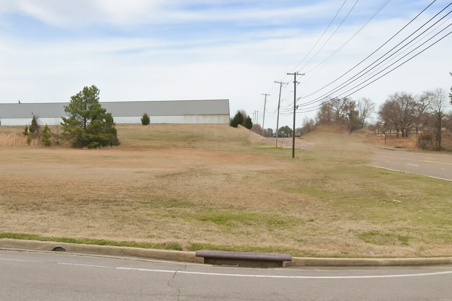 More Photos Of Marathon Way @ Elmore Road, Southaven Land For Sale