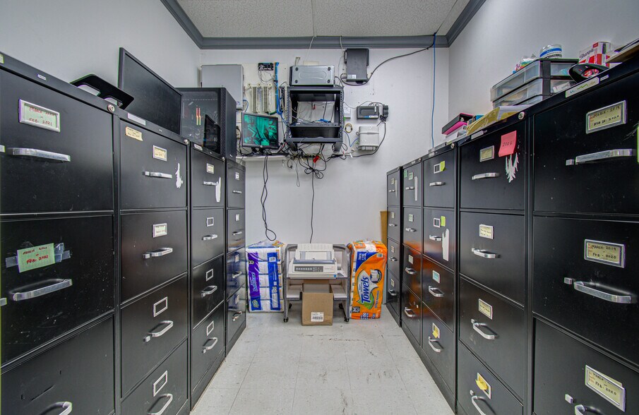 More Photos Of 7571 Morley St, Houston Warehouse For Sale