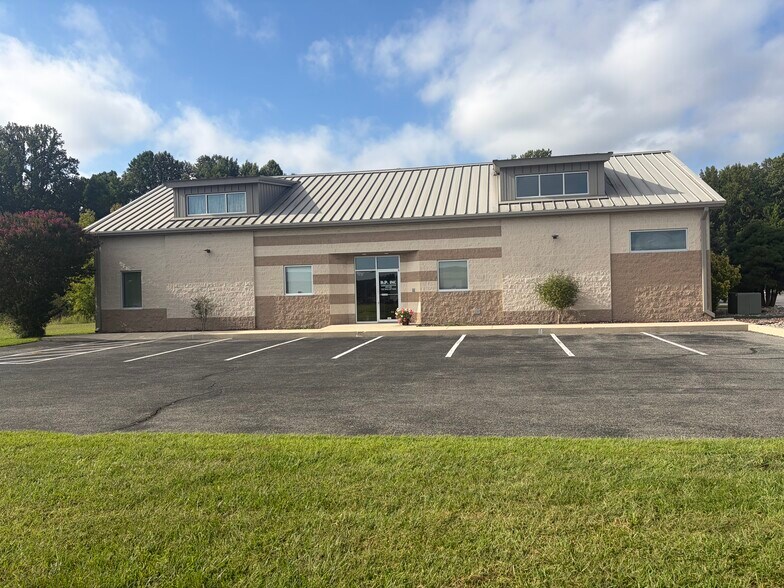 More Photos Of 122 Mullet Run, Milford Office For Lease