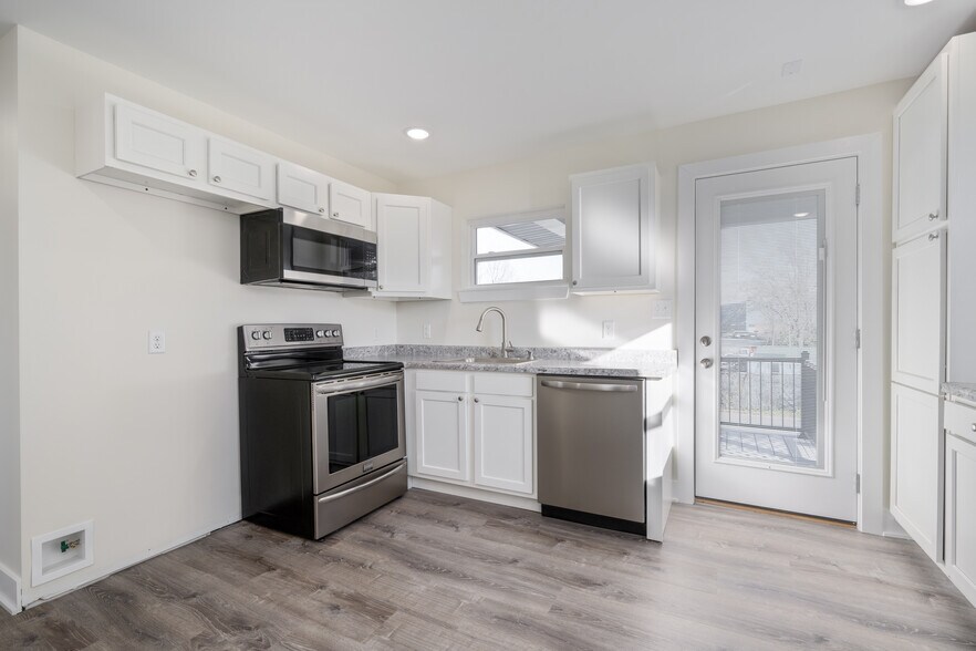 More Photos Of 1210 Market St, Charlestown Storefront For Lease