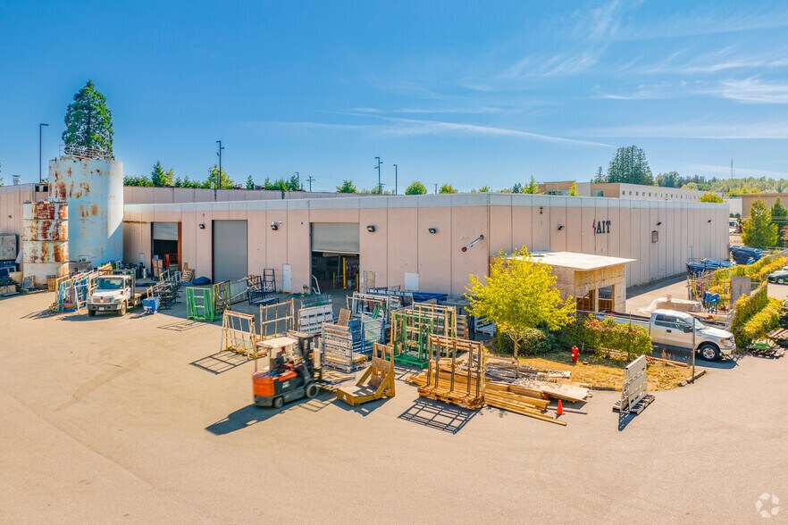 More Photos Of 3254 262 St, Aldergrove Unknown For Lease
