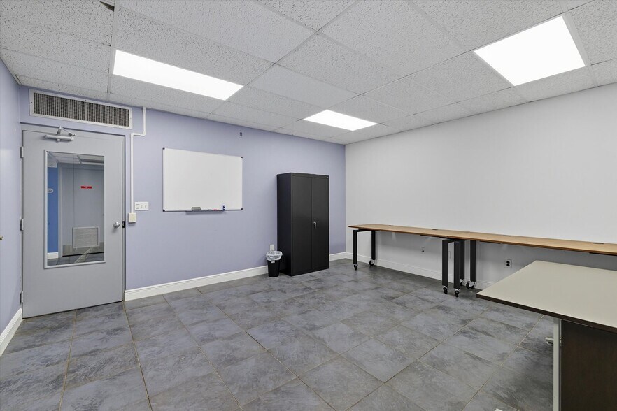 More Photos Of 1816 Old St Augustine Rd, Tallahassee Office For Sale