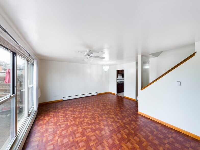 More Photos Of 1450 E 154th Pl, Dolton Apartments For Sale