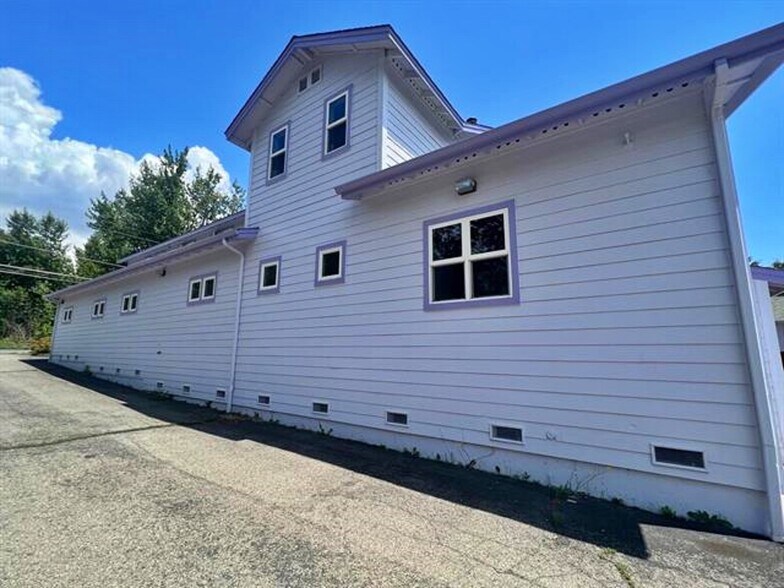 More Photos Of 725 Pine St, Mount Shasta Healthcare For Sale