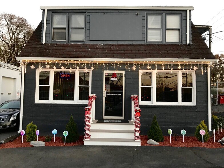 More Photos Of 860 Orange Ave, West Haven Auto Dealership For Lease