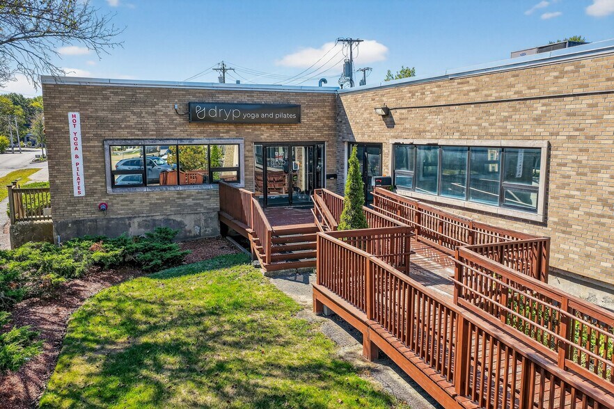 More Photos Of 18 Terry Ave, Burlington Light Manufacturing For Sale