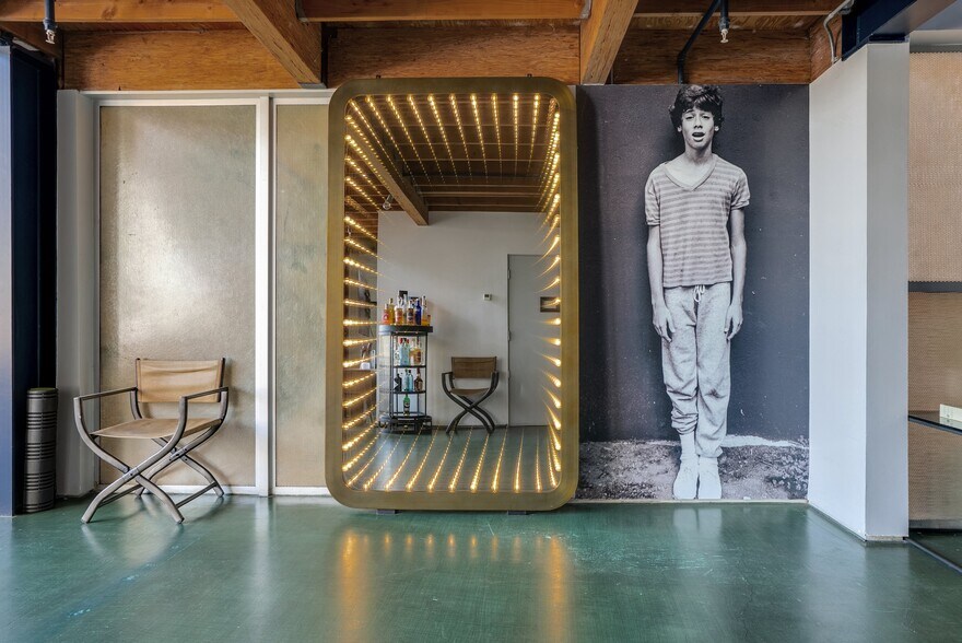 More Photos Of 2114 Narcissus Ct, Venice Office For Lease
