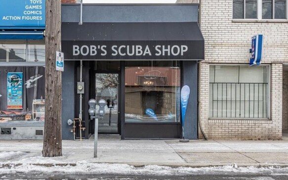 Primary Photo Of 220 1/2 Kenilworth Ave N, Hamilton Storefront For Sale