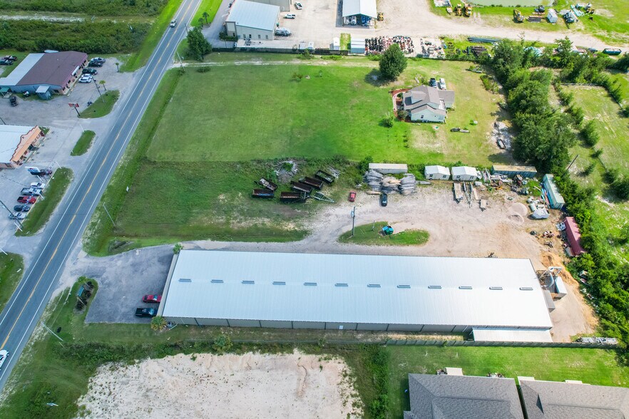 More Photos Of 2325 Transmitter Rd, Panama City Warehouse For Lease