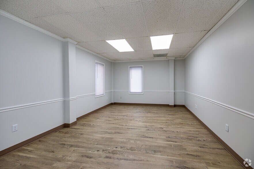 More Photos Of 6230-6360 Busch Blvd, Columbus Unknown For Lease