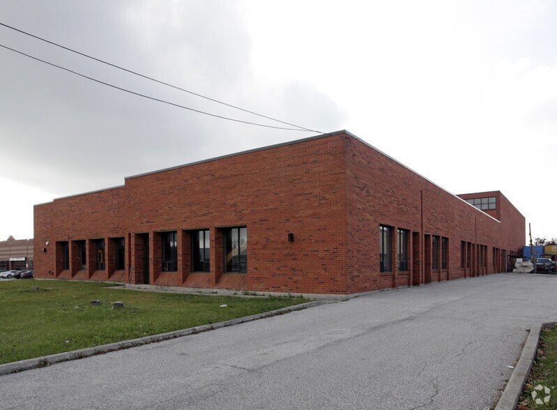 Primary Photo Of 160 Norfinch Dr, Toronto Manufacturing For Lease