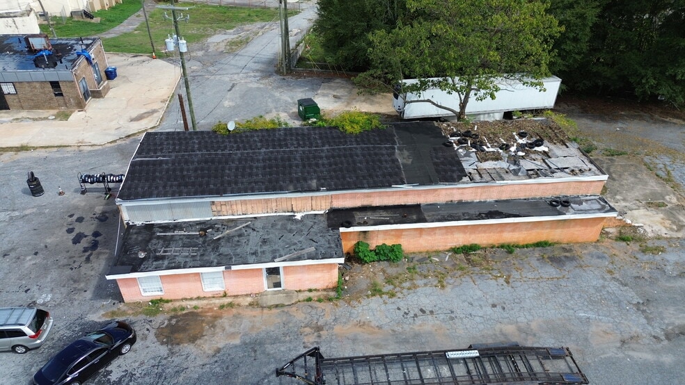 More Photos Of 2164 Campbellton Rd SW, Atlanta Auto Repair For Sale