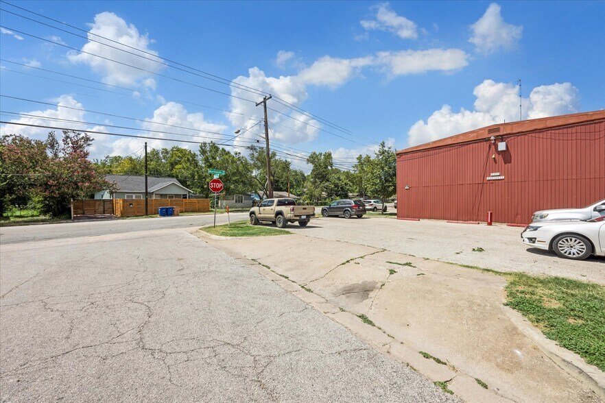 More Photos Of 6300 Monsanto Dr, Austin Apartments For Sale