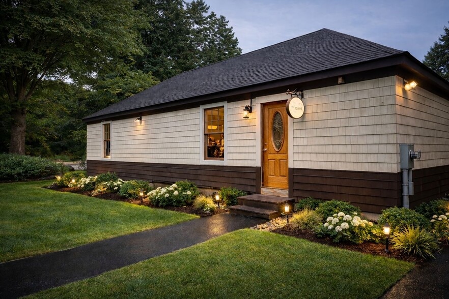 More Photos Of 160 Pawtucket Blvd, Tyngsborough Hotel For Sale