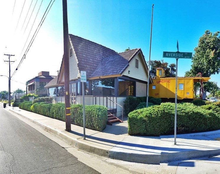 More Photos Of 4790 Riverside Dr, Chino Office For Lease