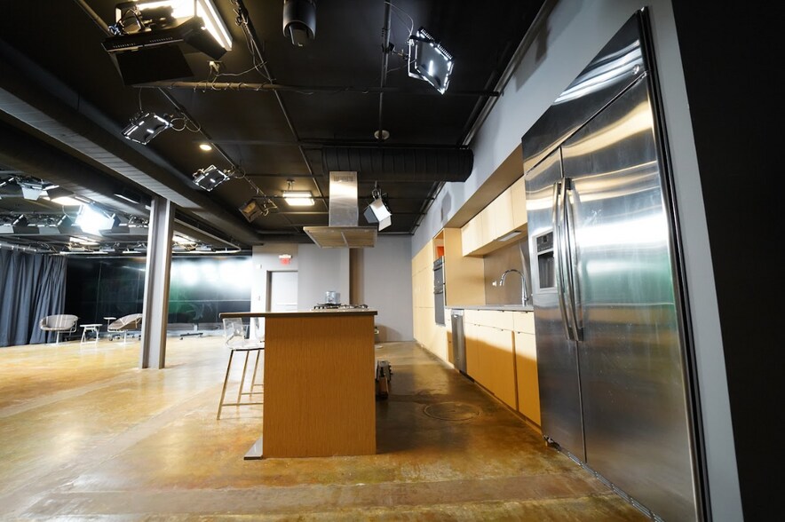 More Photos Of 1343 L St NW, Washington Loft Creative Space For Lease