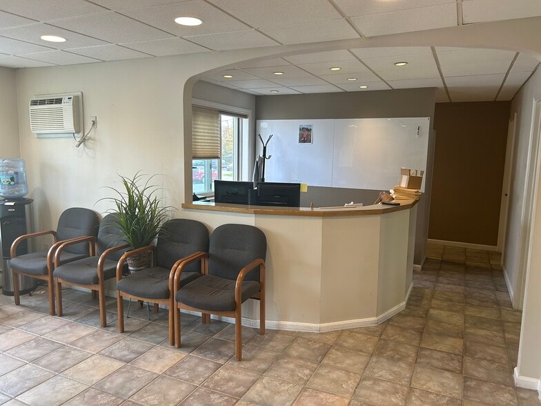 More Photos Of 1290 Congress St, Portland Office For Sale