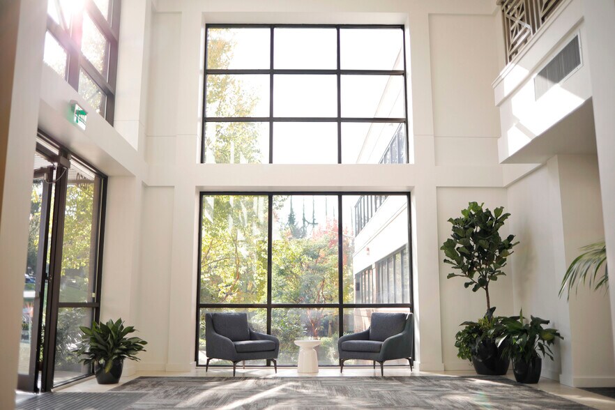 More Photos Of 11250 Kirkland Way, Kirkland Office For Lease