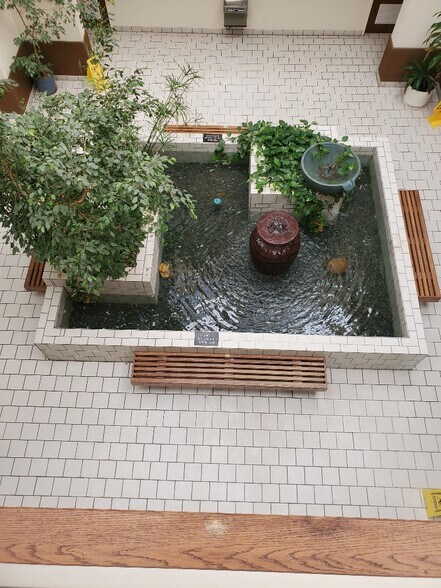 More Photos Of 102-108 E Main St, Kingsport Office For Lease