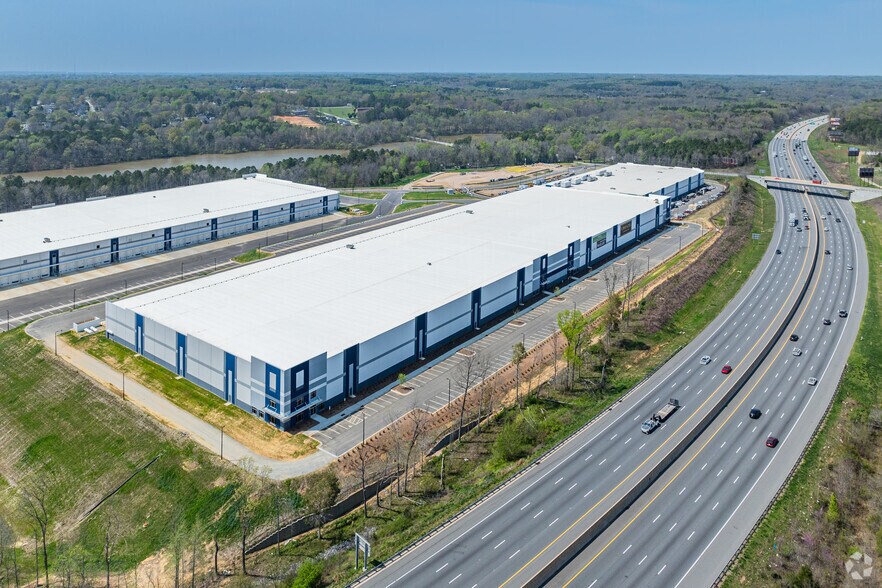 More Photos Of 2860 Stadium Dr, Kannapolis Distribution For Lease
