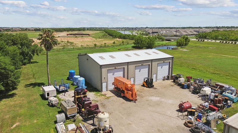 More Photos Of 5029 FM 646 Rd E, Dickinson Warehouse For Lease