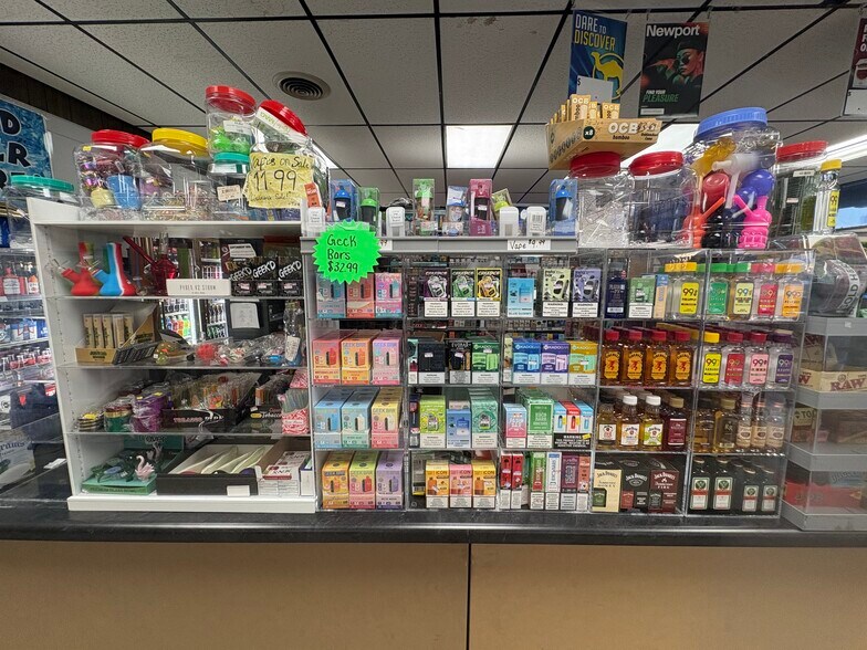 Primary Photo Of 508 E Poplar St, Harrisburg General Retail For Sale