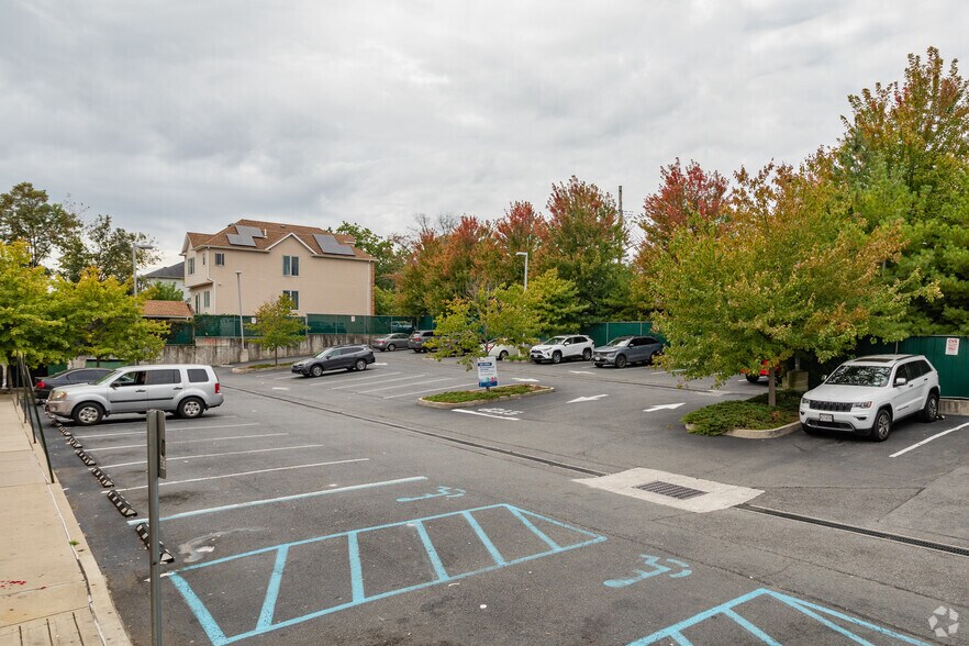 More Photos Of 4051-4055 Hylan Blvd, Staten Island Drugstore For Sale