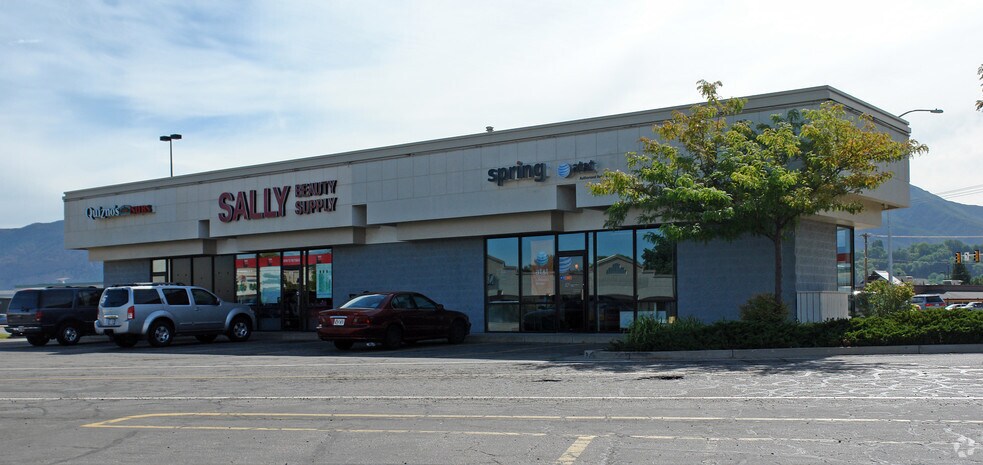 More Photos Of 1074-1078 W Riverdale Rd, Riverdale Freestanding For Lease
