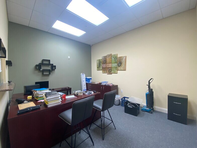 More Photos Of 5602 Marquesas Cir, Sarasota Office For Sale