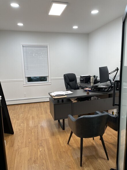 More Photos Of 22 S Maryland Ave, Port Washington Medical For Lease